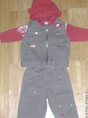 Ensemble pantalon + veste sans manches et maillot offert : 5 euros